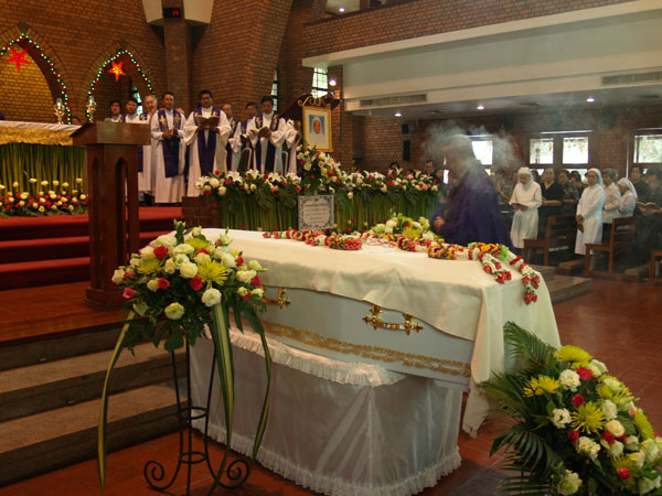 P1102463