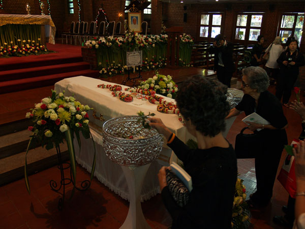 P1102492