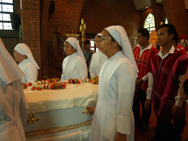 P1102599