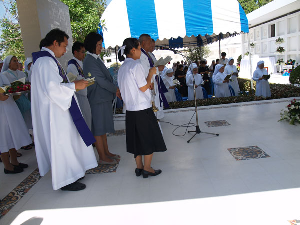 P1102649