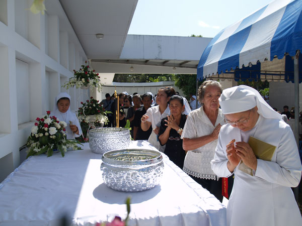 P1102702