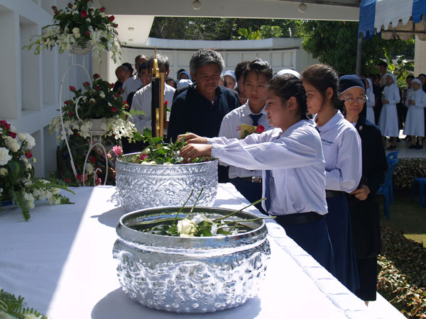 P1102810