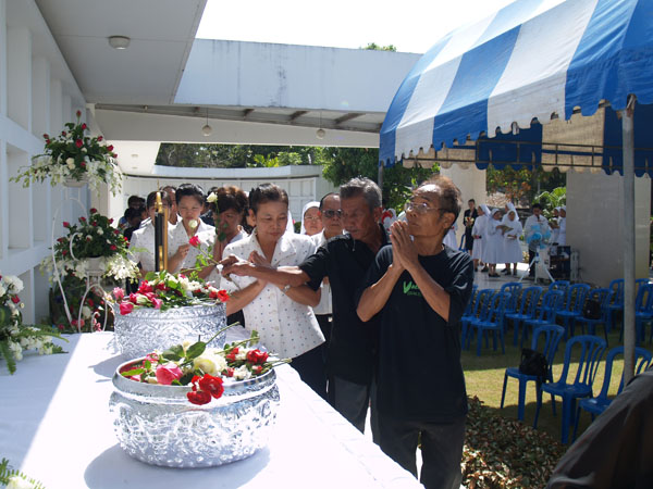 P1102974